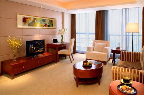 Howard Johnson All Suites Hotel Suzhou Suzhou  Exterior photo